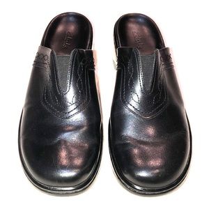 Clarks Women's Black Leather Wedge Mules